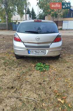 Хэтчбек Opel Astra 2007 в 