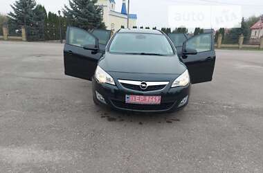 Універсал Opel Astra 2012 в Костопілі