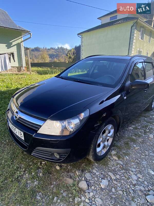 Универсал Opel Astra 2005 в Кутах