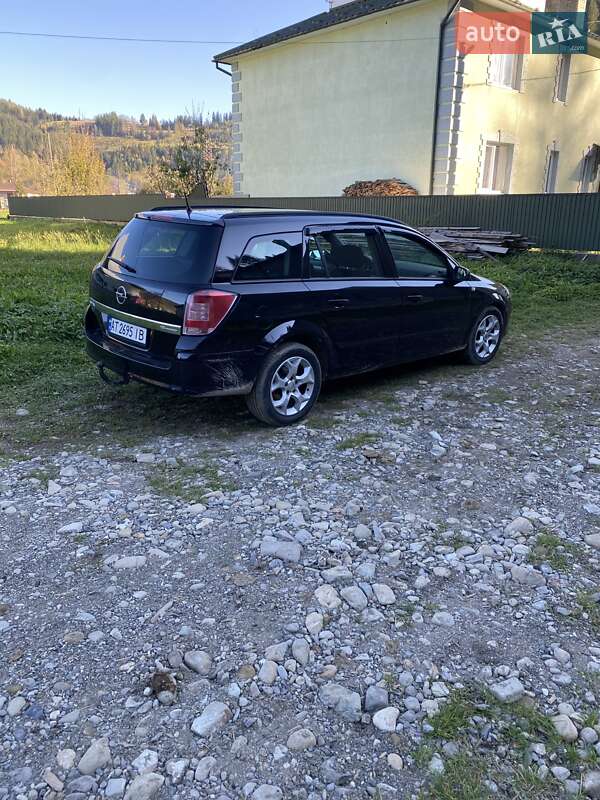 Универсал Opel Astra 2005 в Кутах
