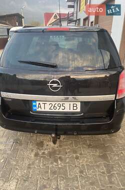 Универсал Opel Astra 2005 в 