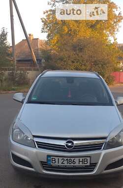 Універсал Opel Astra 2010 в Лубнах