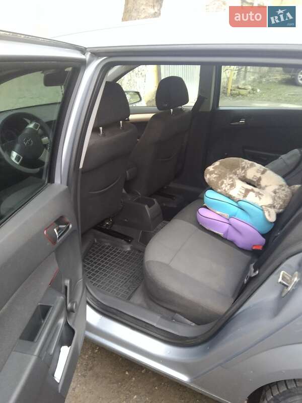 Универсал Opel Astra 2007 в Львове
