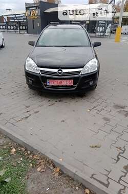 Універсал Opel Astra 2009 в Чернівцях