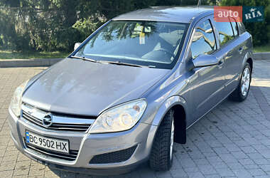 Хэтчбек Opel Astra 2007 в Жидачове