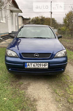 Седан Opel Astra 2005 в Коломые