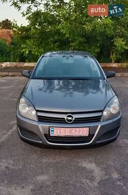 Хэтчбек Opel Astra 2004 в Владимир-Волынском