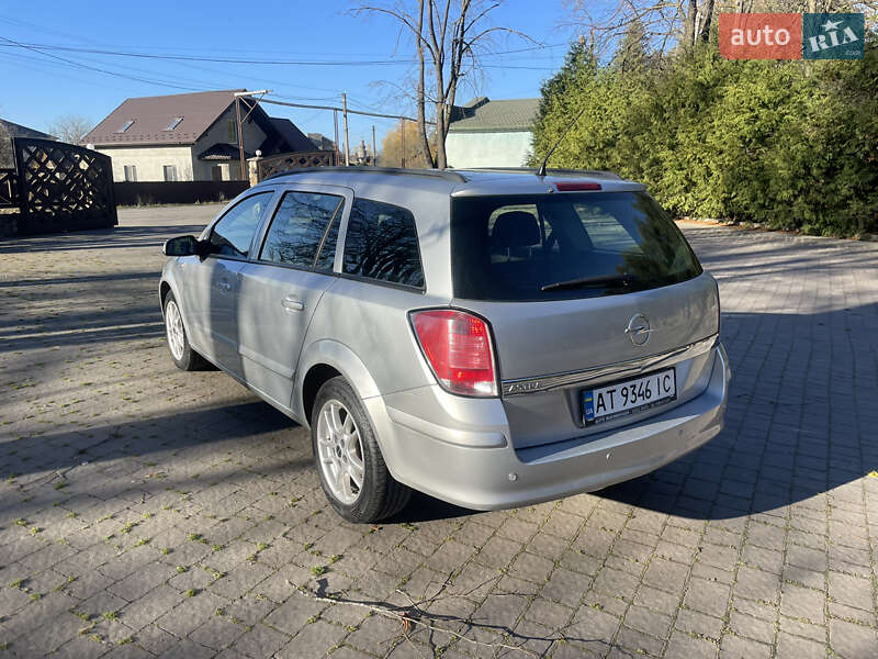 Універсал Opel Astra 2005 в Калуші