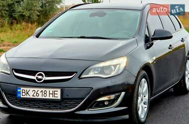 Универсал Opel Astra 2014 в Ровно