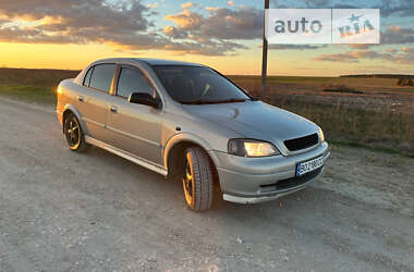 Седан Opel Astra 2007 в Почаєві