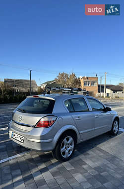 Хэтчбек Opel Astra 2006 в Виннице