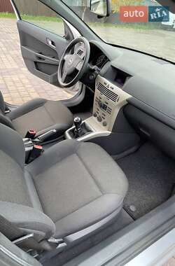 Универсал Opel Astra 2008 в 