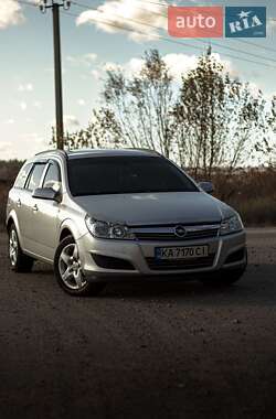 Універсал Opel Astra 2009 в Києві