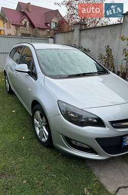 Універсал Opel Astra 2013 в Львові