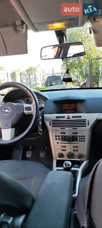 Універсал Opel Astra 2007 в Житомирі