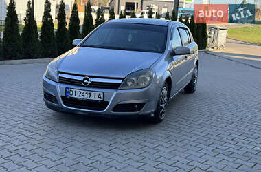 Хэтчбек Opel Astra 2004 в Черновцах