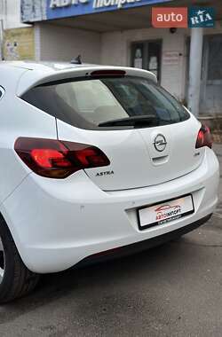 Хэтчбек Opel Astra 2010 в Сумах