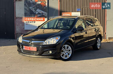 Універсал Opel Astra 2010 в Калуші