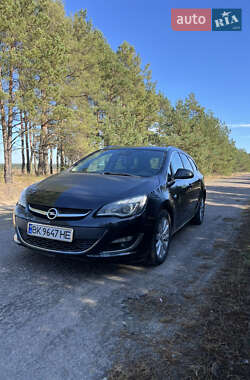 Универсал Opel Astra 2013 в Сарнах