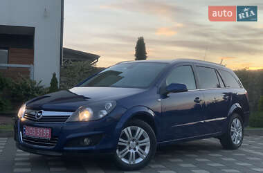 Универсал Opel Astra 2009 в Стрые