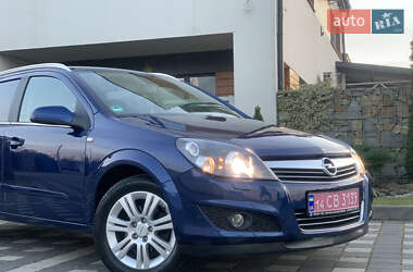 Универсал Opel Astra 2009 в Стрые