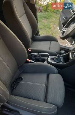 Универсал Opel Astra 2012 в 
