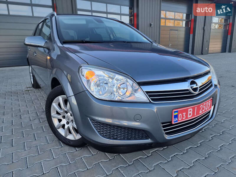 Универсал Opel Astra 2008 в Черкассах