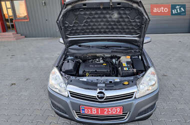 Универсал Opel Astra 2008 в Черкассах