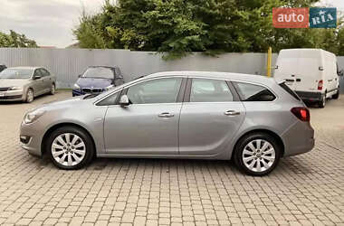 Универсал Opel Astra 2012 в 