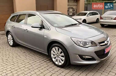 Универсал Opel Astra 2012 в 