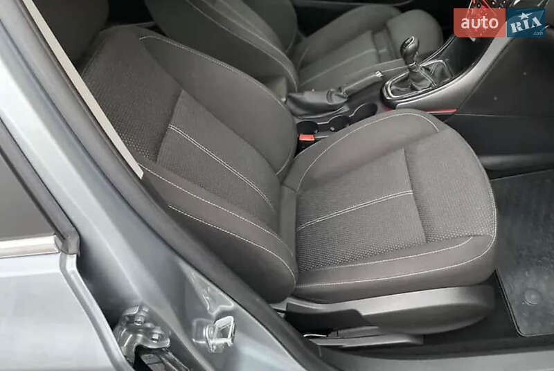 Універсал Opel Astra 2012 в Виноградові