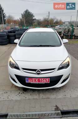 Универсал Opel Astra 2015 в Нововолынске