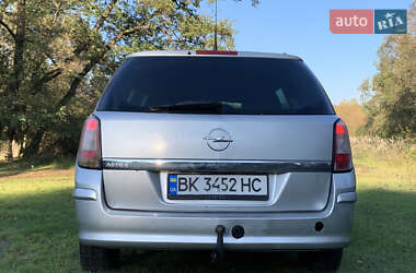 Універсал Opel Astra 2009 в Кременці