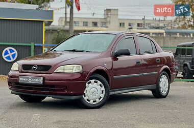 Седан Opel Astra 2006 в Києві