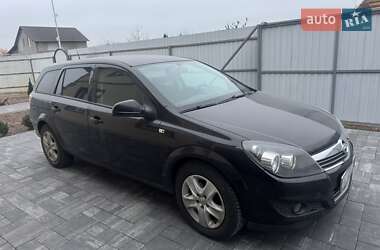 Универсал Opel Astra 2011 в 