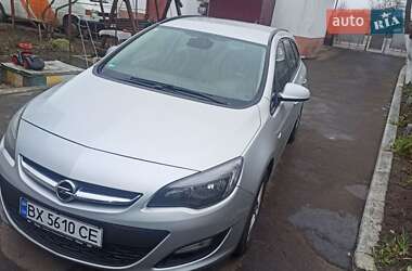 Универсал Opel Astra 2015 в Деражне