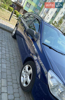 Универсал Opel Astra 2010 в 