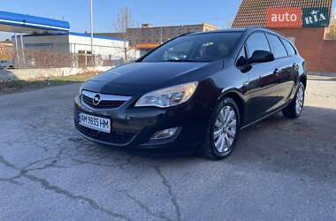 Універсал Opel Astra 2011 в Бердичеві