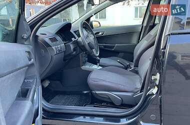 Седан Opel Astra 2005 в 