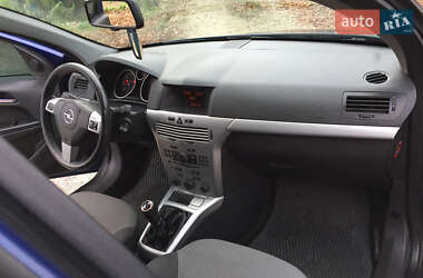 Универсал Opel Astra 2009 в 