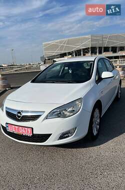 Хетчбек Opel Astra 2011 в Львові