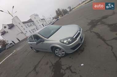 Хетчбек Opel Astra 2006 в Ізмаїлі