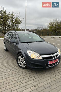 Універсал Opel Astra 2008 в Черкасах