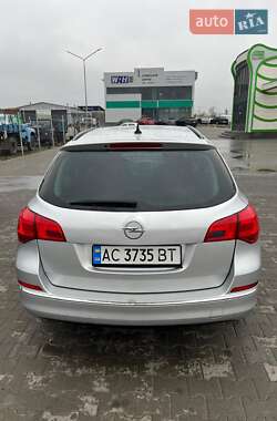 Універсал Opel Astra 2012 в Нововолинську