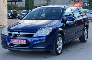 Универсал Opel Astra 2009 в Ровно