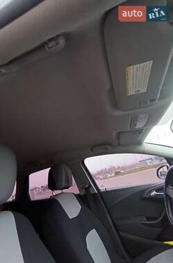 Универсал Opel Astra 2011 в 
