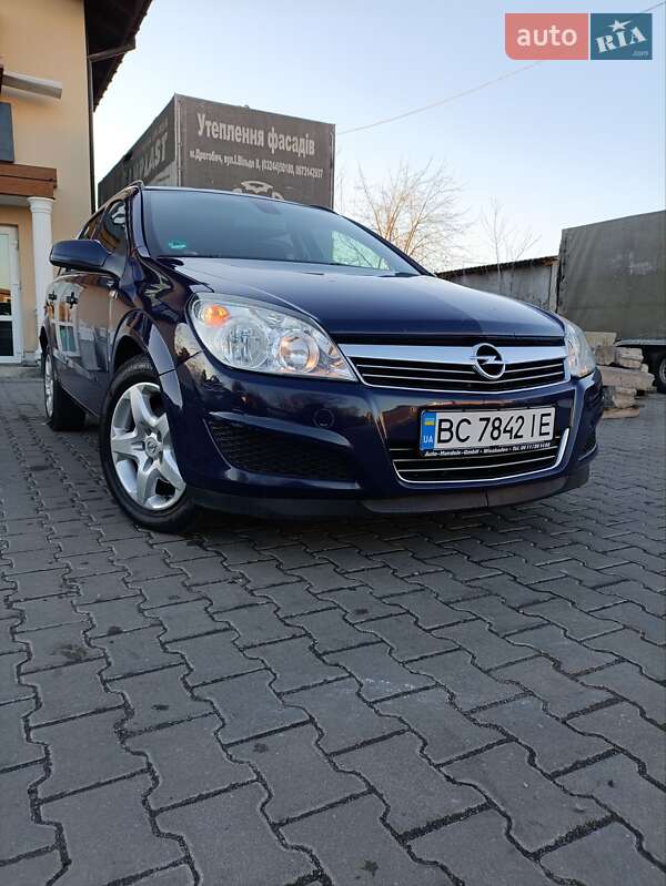 Універсал Opel Astra 2008 в Дрогобичі
