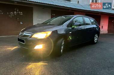 Универсал Opel Astra 2012 в Тернополе