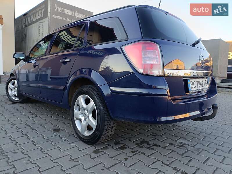 Універсал Opel Astra 2008 в Дрогобичі