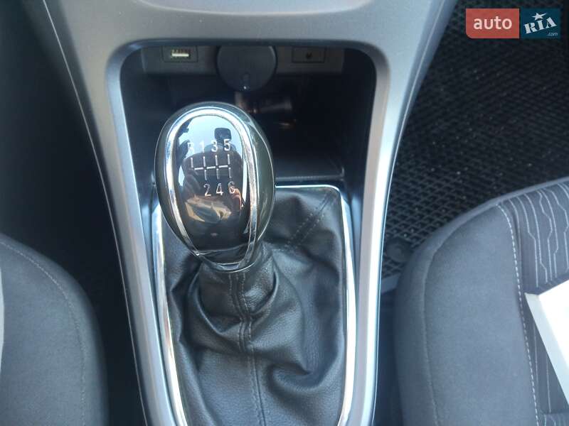 Універсал Opel Astra 2015 в Стрию